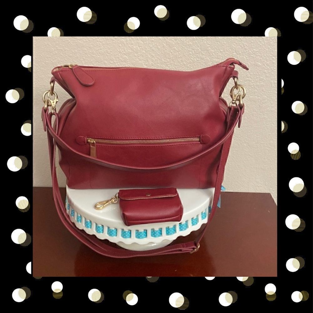 👛Leather Bag & coin purse it has a zip pocket on the outside and inside!!